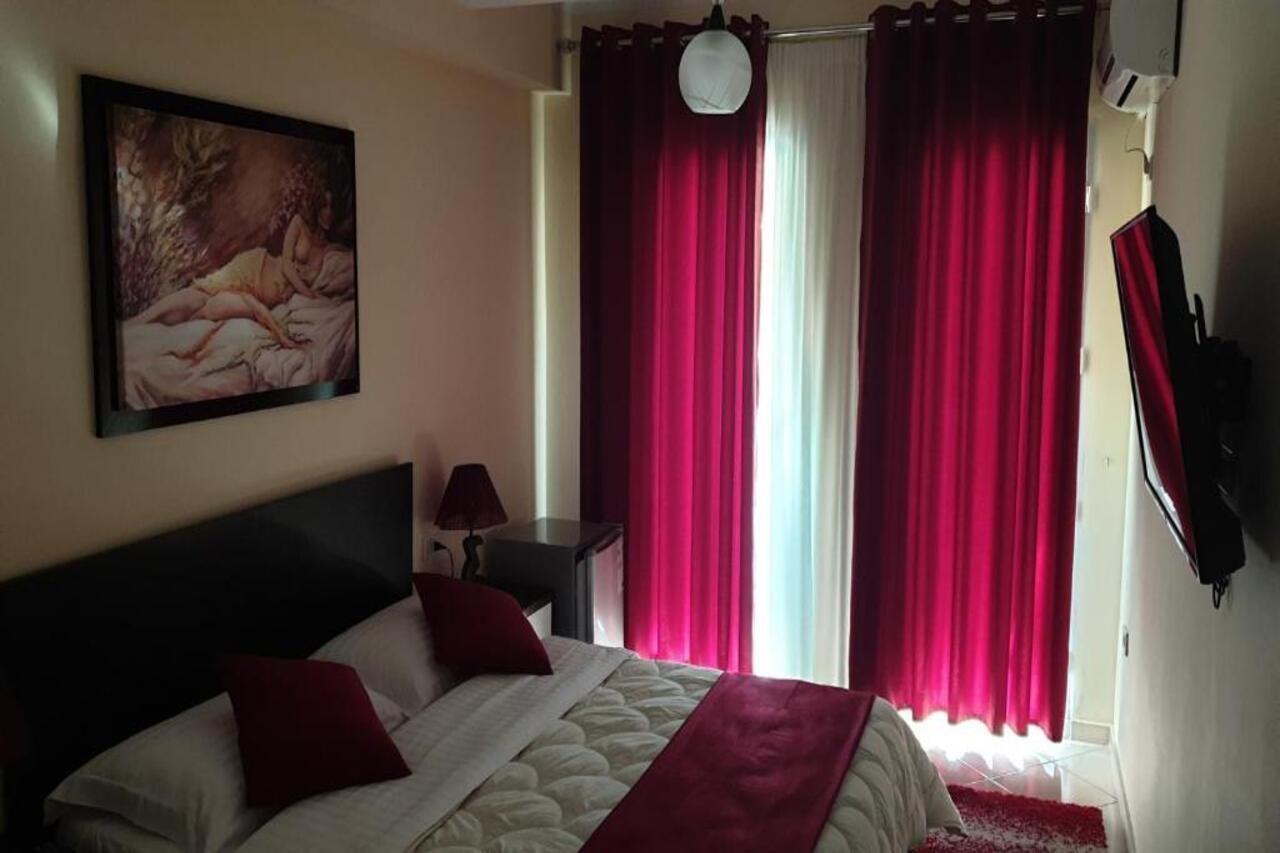 Haris Hotel Vlora Kültér fotó