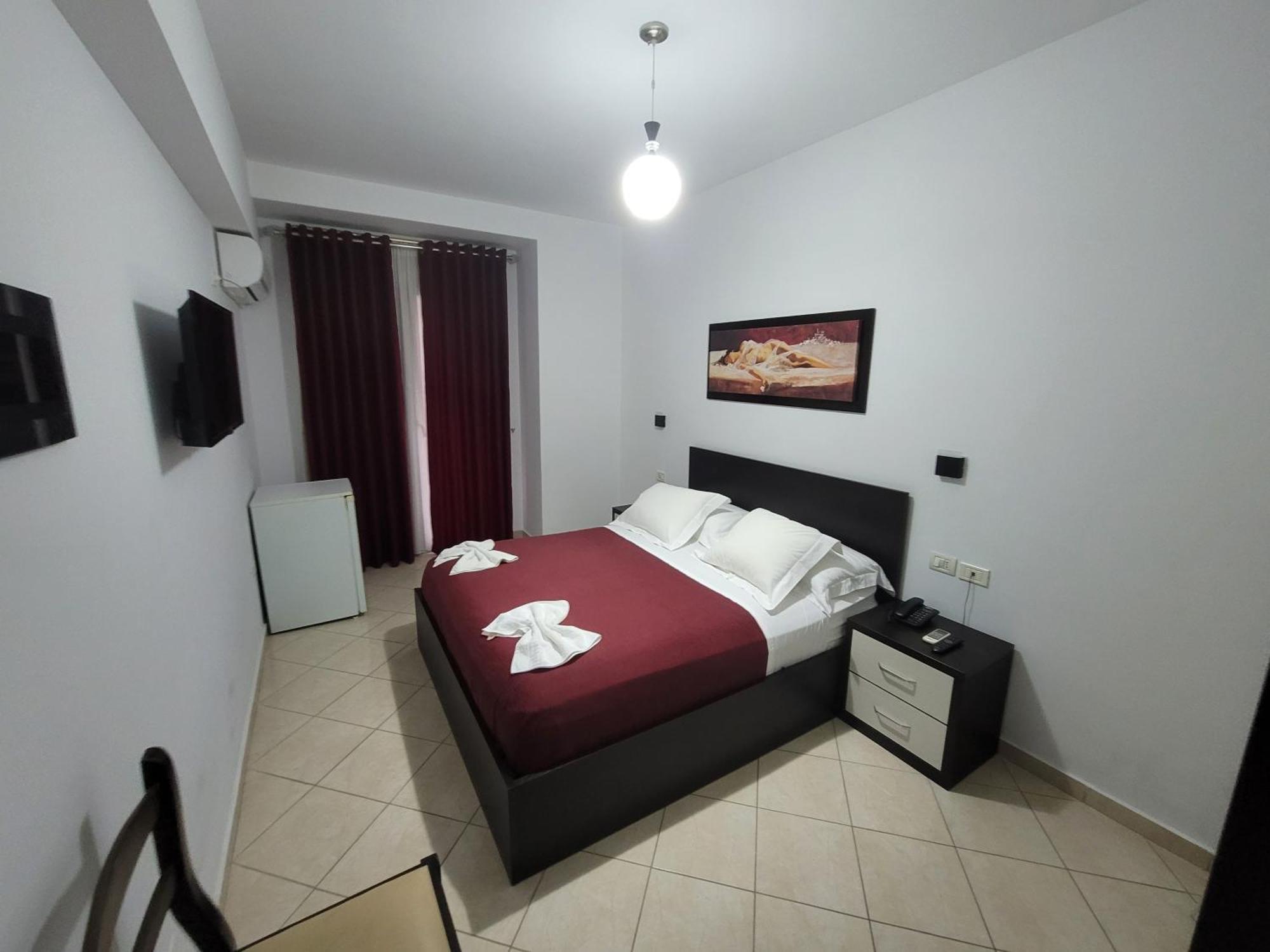 Haris Hotel Vlora Kültér fotó