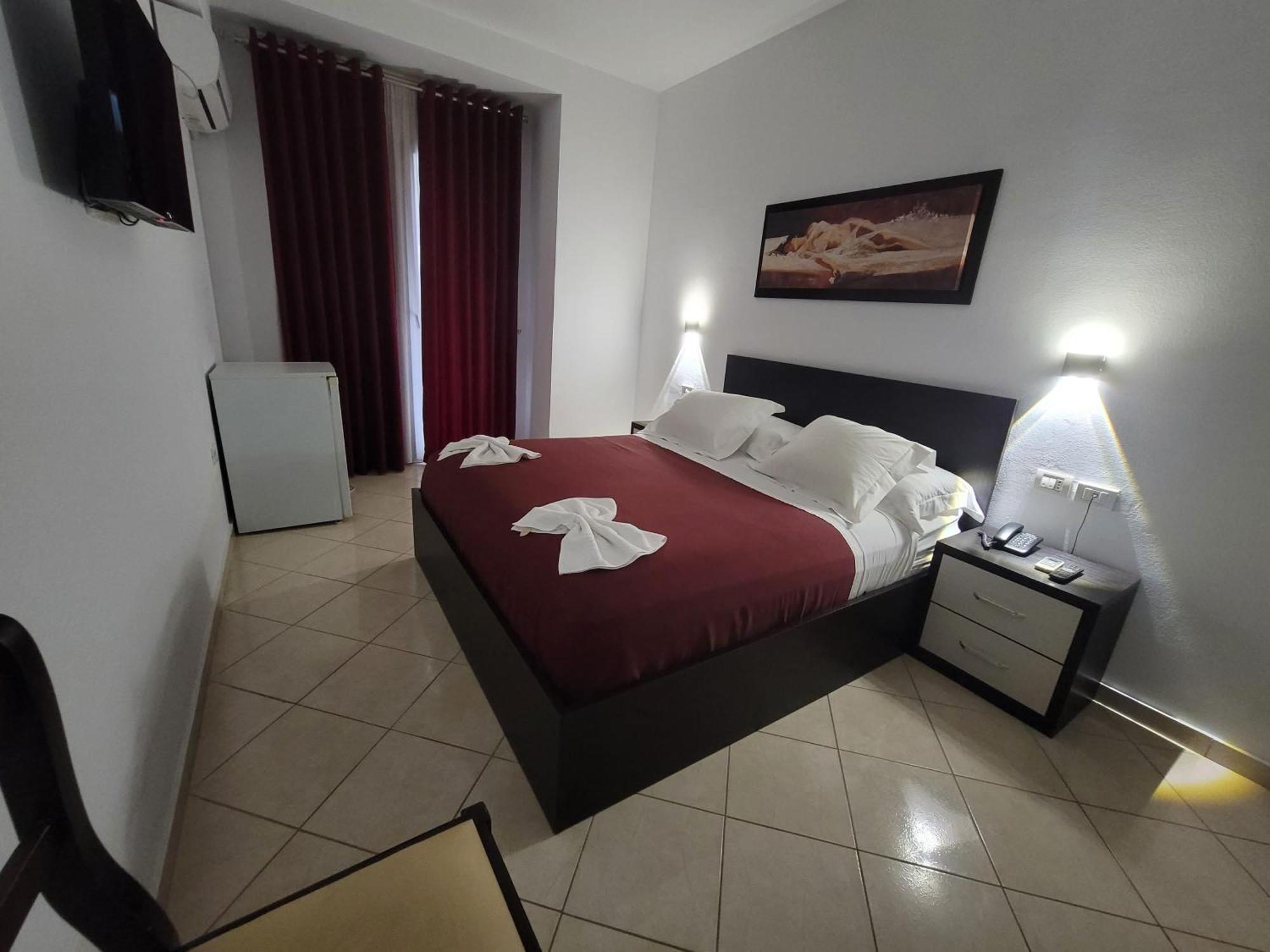 Haris Hotel Vlora Kültér fotó
