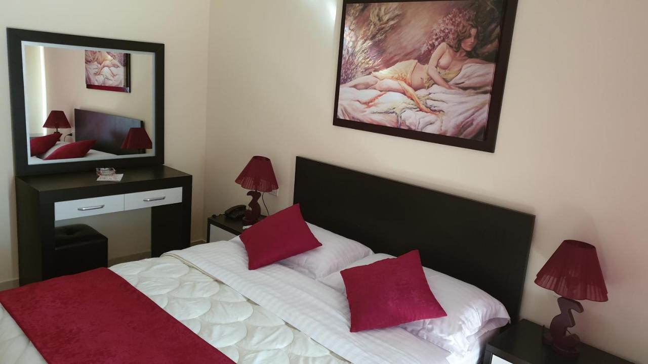 Haris Hotel Vlora Kültér fotó